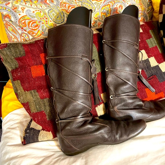 Gorgeous chocolate brown Ferragamo riding boots. - Picture 1 of 8
